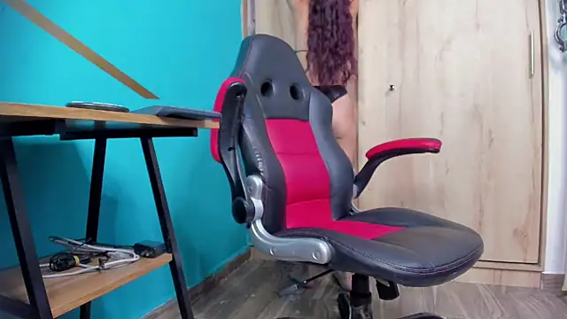 sophieandmarkls online show from December 27, 2024, 9:54 pm