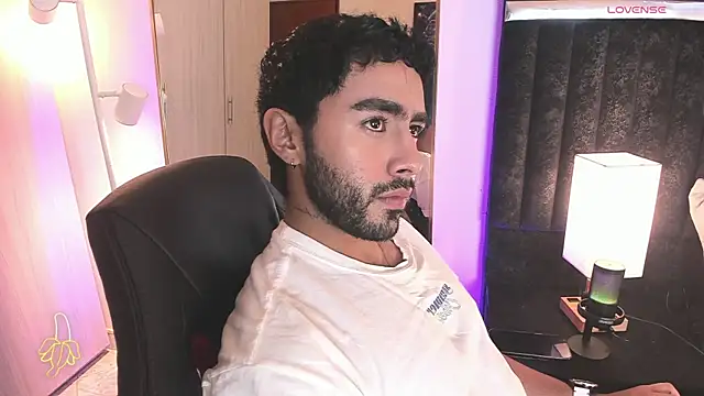 ItsMeEros online show from February 18, 2026, 10:50 pm