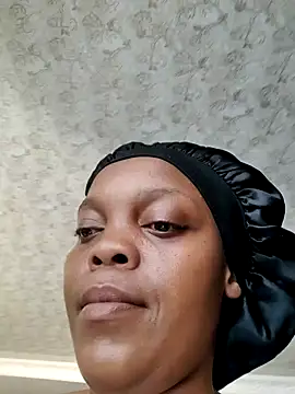 Snapshot of EbonyBuu chatting on February 5, 2026, 9:58 am EbonyBuu online show from February 5, 2026, 9:58 am