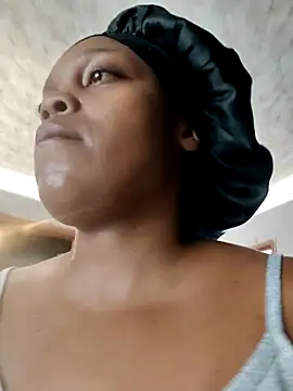 Snapshot of EbonyBuu chatting on February 10, 2026, 7:45 am EbonyBuu online show from February 10, 2026, 7:45 am