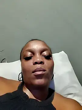 Snapshot of EbonyBuu chatting on February 25, 2026, 10:52 pm EbonyBuu online show from February 25, 2026, 10:52 pm