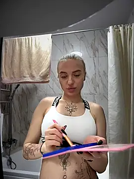 Snapshot of pinkstar_ chatting on November 4, 2025, 5:28 am pinkstar online show from November 4, 2025, 5:28 am