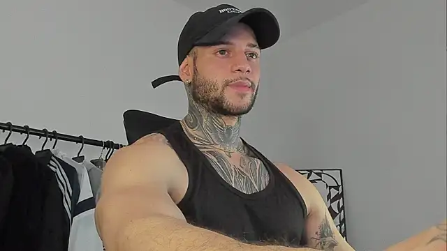  jamesleandros1 online show from October 11, 2025, 5:11 pm