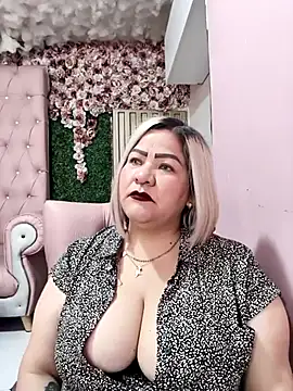 Dalessa Bigtits online show from March 27, 2026, 9:25 pm