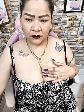 Dalessa Bigtits online show from May 27, 2026, 1:57 am