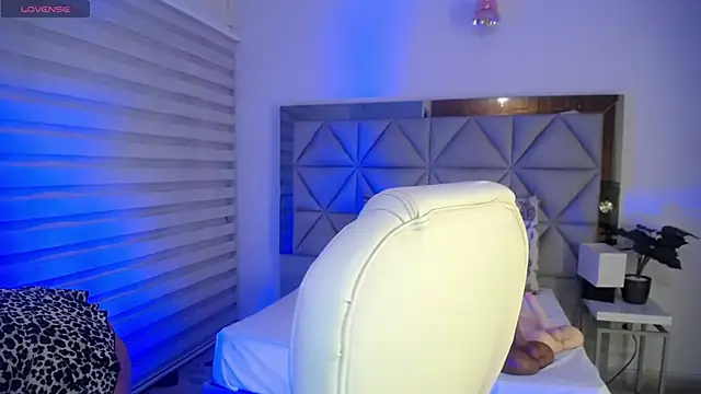 Snapshot of nana_levy chatting on October 13, 2025, 11:49 pm nana levy online show from October 13, 2025, 11:49 pm