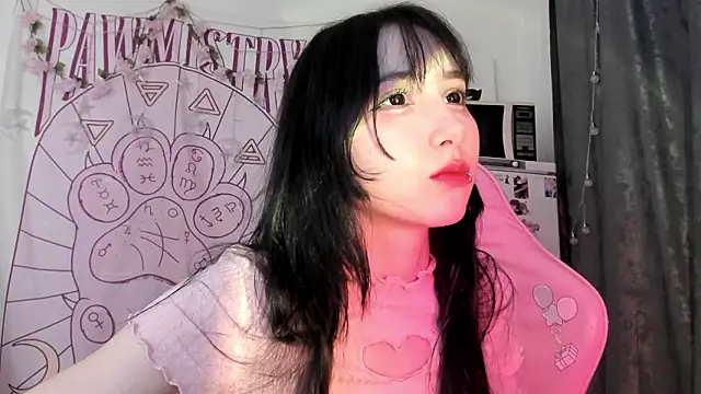 Snapshot of Holy420lolii chatting on February 3, 2026, 6:46 pm Holy420lolii online show from February 3, 2026, 6:46 pm