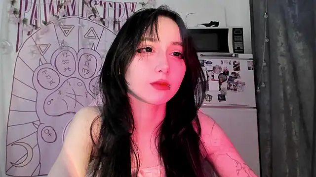 Snapshot of Holy420lolii chatting on February 5, 2026, 7:18 pm Holy420lolii online show from February 5, 2026, 7:18 pm