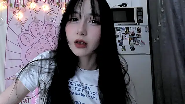 Snapshot of Holy420lolii chatting on March 13, 2026, 3:29 pm Holy420lolii online show from March 13, 2026, 3:29 pm