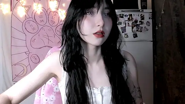 Snapshot of Holy420lolii chatting on March 15, 2026, 4:57 pm Holy420lolii online show from March 15, 2026, 4:57 pm