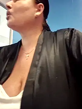 GeorgiaLerox online show from July 13, 2026, 1:25 pm
