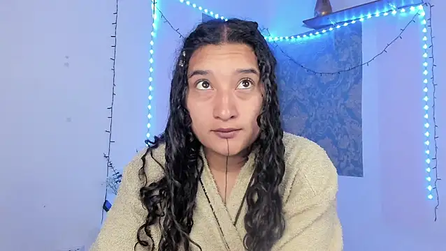 Eva Lee  online show from April 25, 2026, 10:29 am