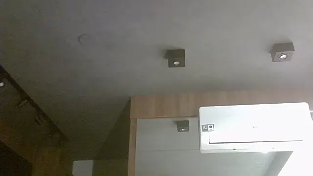 Skinny-Kitten online show from October 7, 2025, 4:20 am