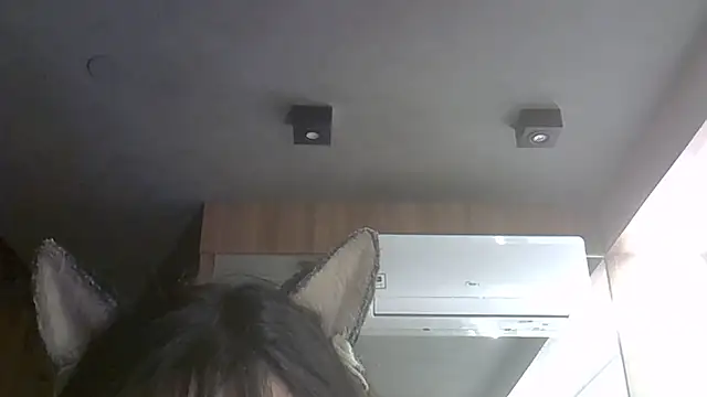 Skinny-Kitten online show from February 9, 2026, 10:58 pm