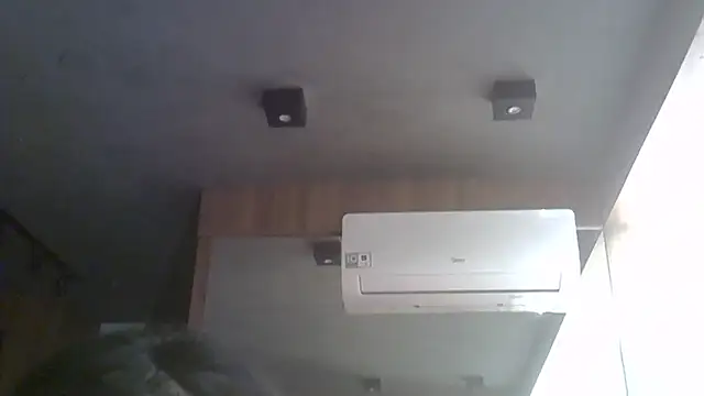 Skinny-Kitten online show from April 12, 2026, 3:06 pm