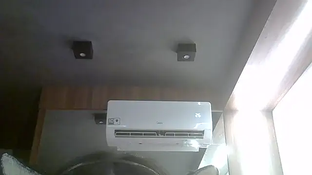 Skinny-Kitten online show from April 14, 2026, 4:13 pm