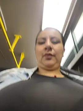 Abril Luv online show from October 15, 2025, 12:55 am