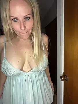 Snapshot of Sexual_Lovable_Doll chatting on March 23, 2025, 7:20 am Sexual Lovable Doll online show from March 23, 2025, 7:20 am