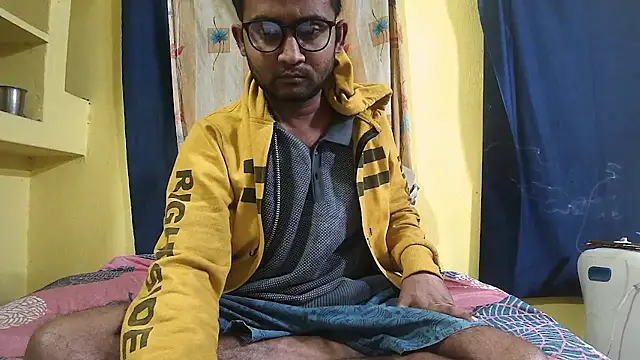 Cute boy2000 online show from January 6, 2025, 12:48 am