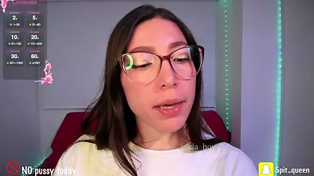 Snapshot of Spit_queen chatting on November 15, 2025, 3:48 am Spit queen online show from November 15, 2025, 3:48 am