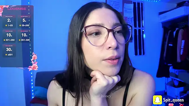 Spit queen online show from May 19, 2026, 1:39 pm