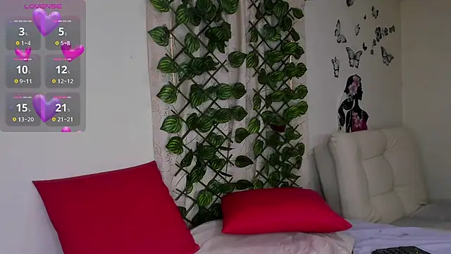 Juli Castillo8 online show from October 2, 2025, 1:40 pm