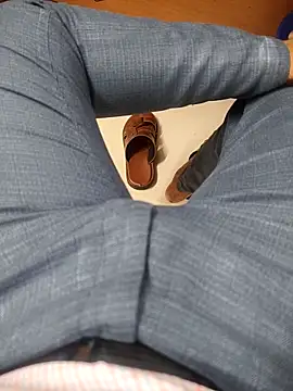 adicma123 online show from October 21, 2025, 6:25 am