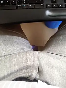 adicma123 online show from February 12, 2026, 7:14 am