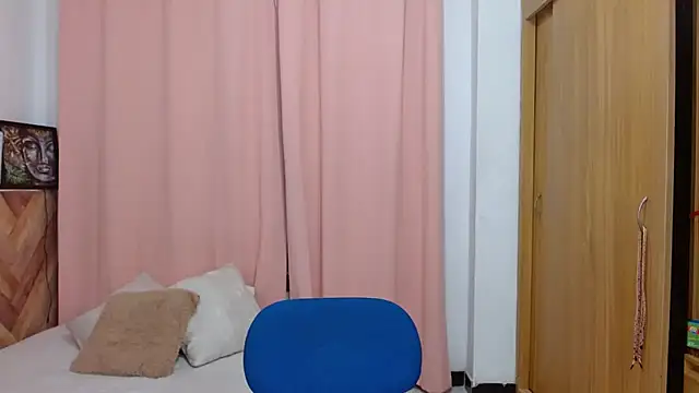 nickyCollins online show from February 8, 2026, 7:45 am