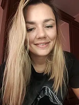 KrissSexi online show from October 19, 2025, 8:37 am