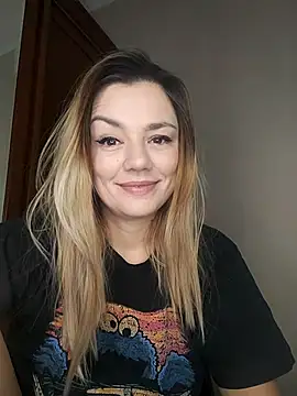 KrissSexi online show from December 19, 2025, 5:25 am