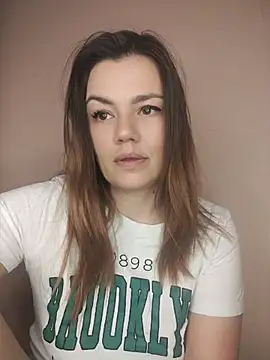 KrissSexi online show from May 13, 2026, 7:17 am