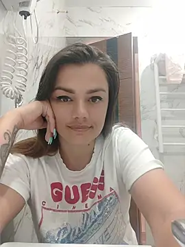 KrissSexi online show from July 7, 2026, 7:34 am