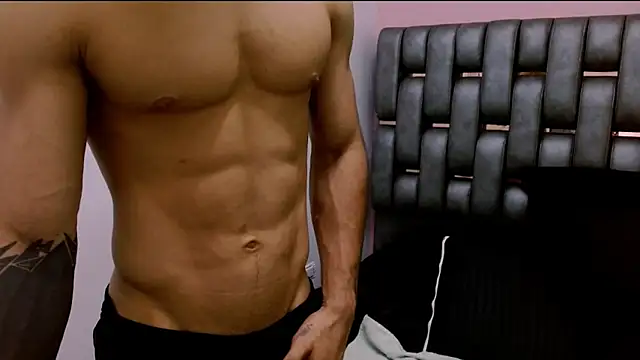 Snapshot of AlbertBernal69 chatting on January 8, 2025, 10:48 am AlbertBernal69 online show from January 8, 2025, 10:48 am