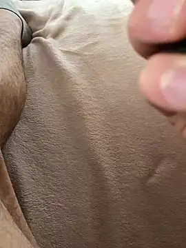 mihaixxx1 online show from April 7, 2026, 9:43 am