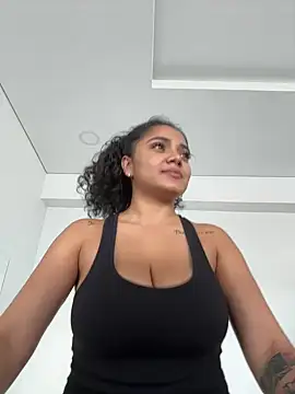 Mariecurl online show from December 21, 2024, 3:31 pm