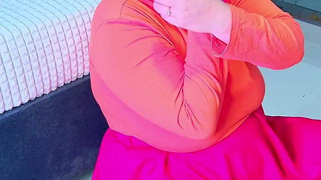 NathaxaLeans online show from October 17, 2025, 11:46 am