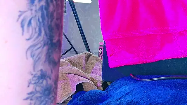 NathaxaLeans online show from October 19, 2025, 11:44 am