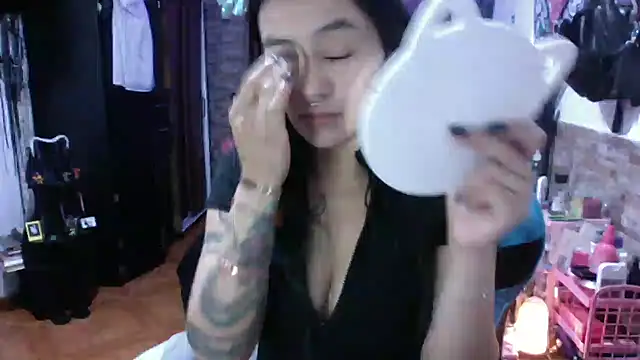 Snapshot of AngelaQueen_ chatting on February 23, 2026, 4:37 pm AngelaQueen online show from February 23, 2026, 4:37 pm