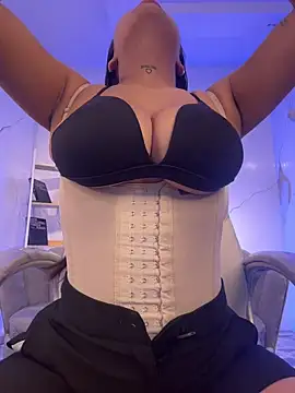 Snapshot of LunaBaker-1 chatting on November 23, 2025, 1:00 pm LunaBaker-1 online show from November 23, 2025, 1:00 pm