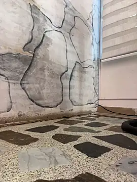 Snapshot of LunaBaker-1 chatting on November 27, 2025, 8:11 pm LunaBaker-1 online show from November 27, 2025, 8:11 pm