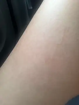 Snapshot of LunaBaker-1 chatting on December 20, 2025, 6:37 pm LunaBaker-1 online show from December 20, 2025, 6:37 pm