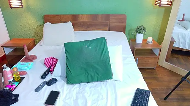 dannaahbrown online show from October 27, 2025, 6:34 pm