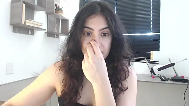 MIYESSI online show from October 2, 2025, 4:58 pm