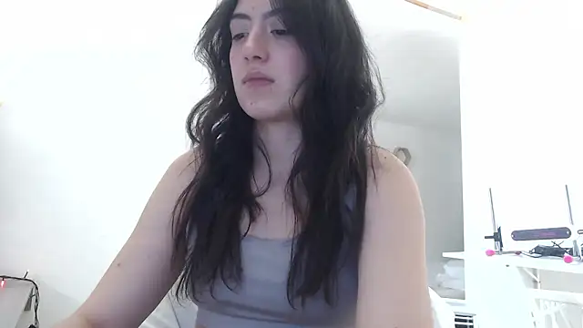 Snapshot of MIYESSI chatting on January 17, 2026, 9:18 pm MIYESSI online show from January 17, 2026, 9:18 pm