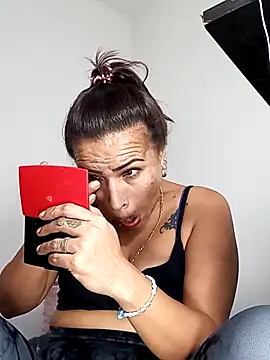 KaiicyQuuen online show from October 25, 2025, 12:56 pm