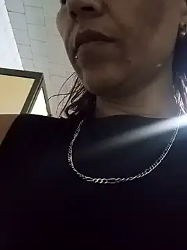 KaiicyQuuen online show from October 27, 2025, 12:42 pm