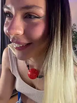 KittyKatyDream online show from January 18, 2025, 4:53 pm