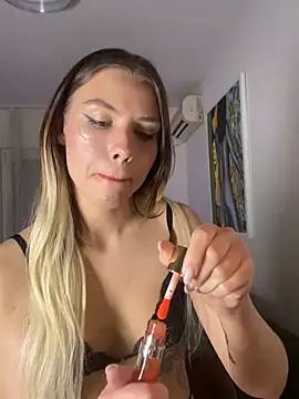 KittyKatyDream online show from March 19, 2025, 7:06 pm