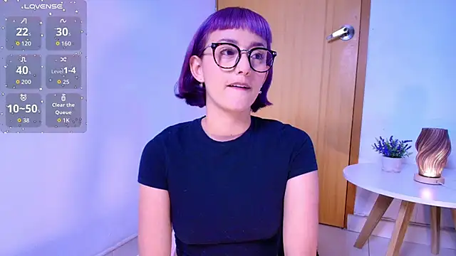 tati cardenas online show from May 17, 2026, 4:32 am